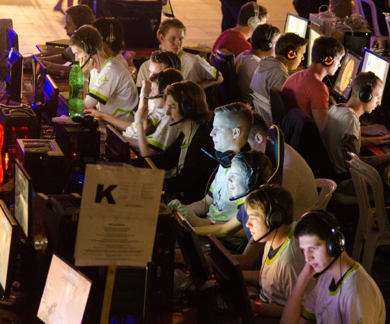 FoM 16.1 Two SDG teams in a row