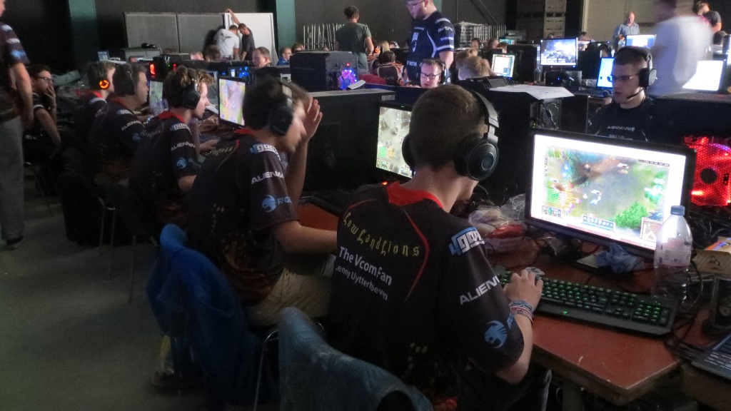 The Reality 15: Competitors having a hard moment