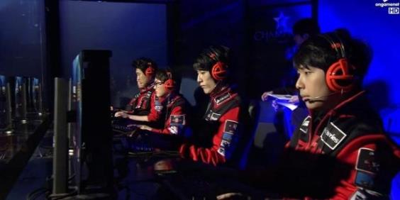 Pro-gamers